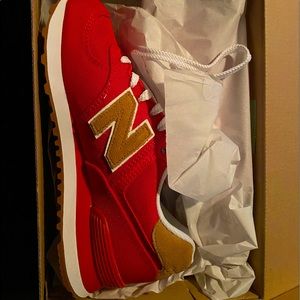 New Balance Tennis Shoes